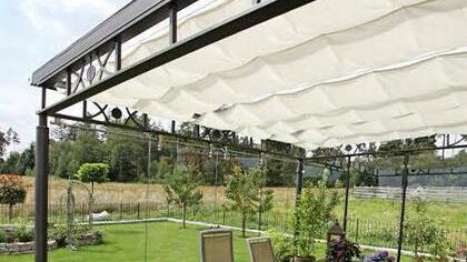 Auch für Terrasse und Garten bietet Kanler & Seitz geschmackvolle Überdachungen.  Fotos: Seitz