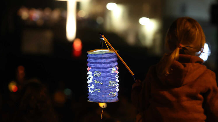 Martinstag in Heideck: Kindergartenkinder singen Prostituierten-Song "Layla"