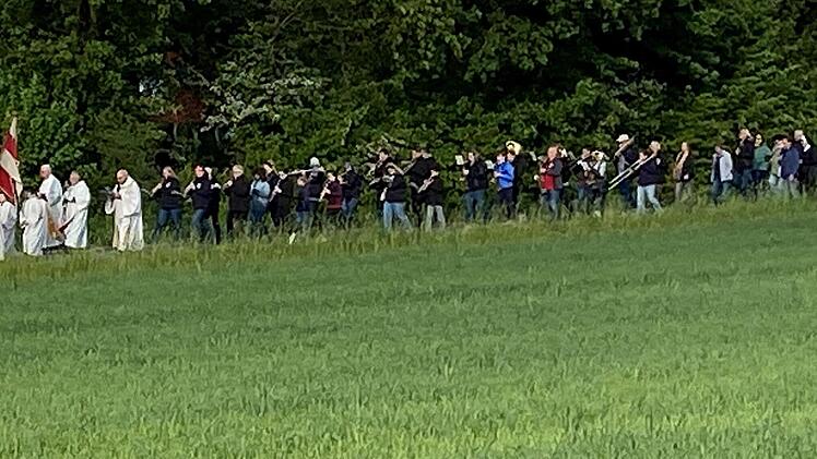 Bittgang nach Nackendorf.