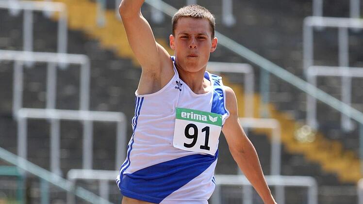 Dimitij Touev vom TSV Kissingen verpasste im Dreisprung U18 mit persönlicher Bestleistung den Bronzeplatz nur um zwei Zentimeter.