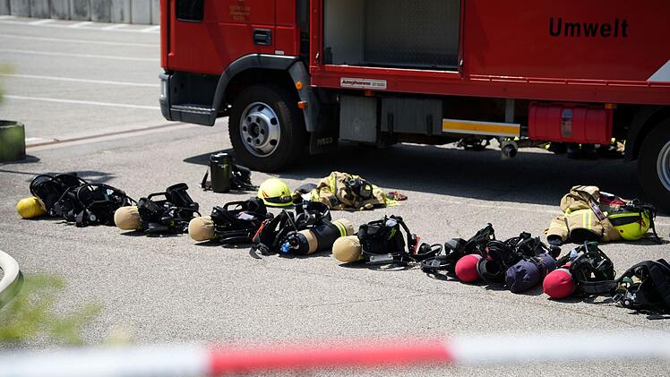 Chemieunfall in Roth löst Feuerwehr-Großeinsatz aus - Mann verletzt