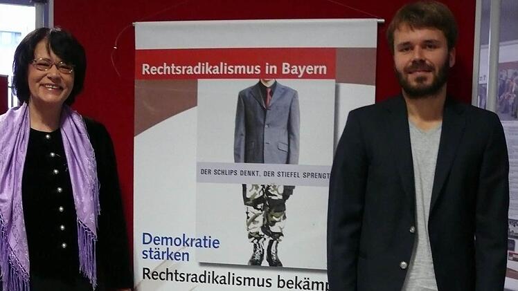 Christoph Wolf, Dozent an der Akademie Frankenwarte in Würzburg, und Sozialwissenschaftlerin Doris  Zimmermann haben Ausstellung und Workshops konzipiert.