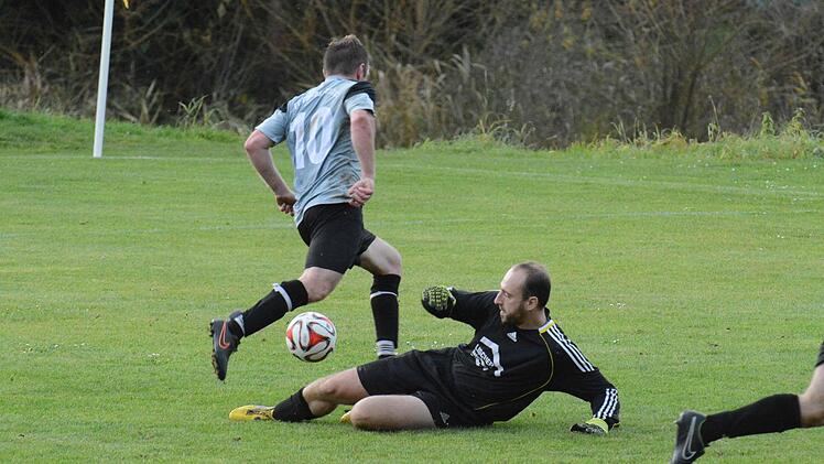 Schnappschuss vom Spiel der Woche in Obereschenbach. Foto: ssp