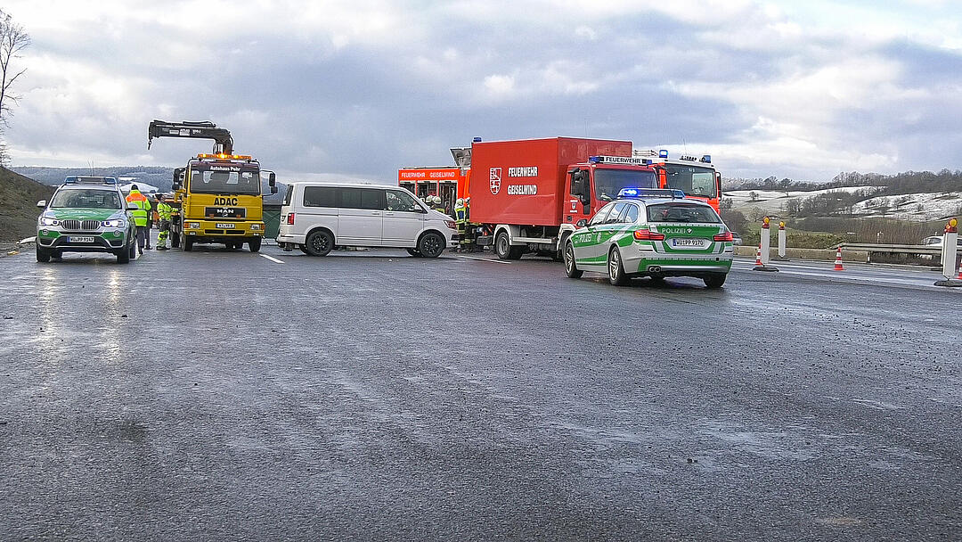 Arbeiter stirbt bei Unfall auf A3 bei Geiselwind: Bilder vom Unfallort
