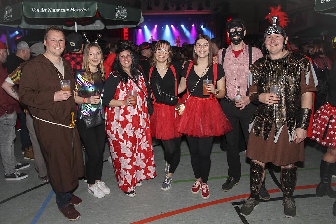 Faschingsparty vom Feinsten in der Stadthalle Stadtsteinach.