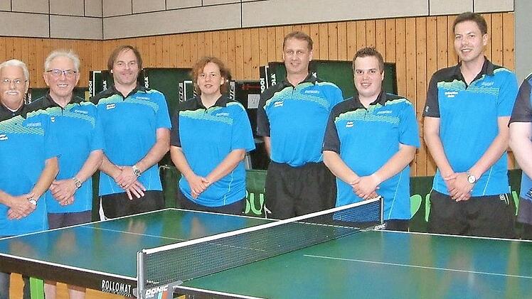 Das erfolgreiche Team der TS Kronach II (v. l.) Michael Hoche, Dieter Barobek, Karlheinz Babinsky, Martin Geissler, Manuela Heim, Michael Gehring, Felix Heppt, Sebastian Heim und Michael Bittruf  Foto: Hans Franz