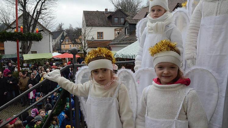 Die Engelchen werden Weihnachtsstimmung ins Paradies bringen.  Foto: Karl-Heinz Hofmann