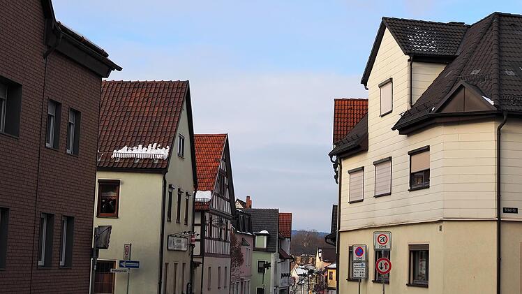 So sieht die Heubischer Straße an der gleichen Stelle aktuell aus.Foto: Cindy Dötschel