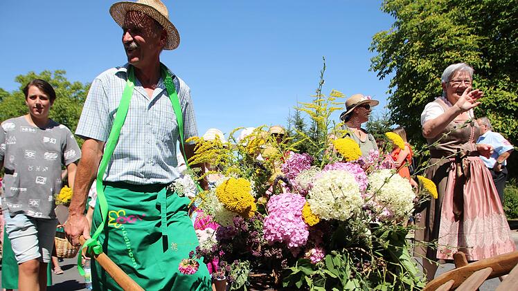 Impression vom Festzug.  Foto: Johannes Schlereth