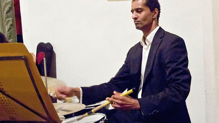 Am Schlagzeug: Peter Jakubik