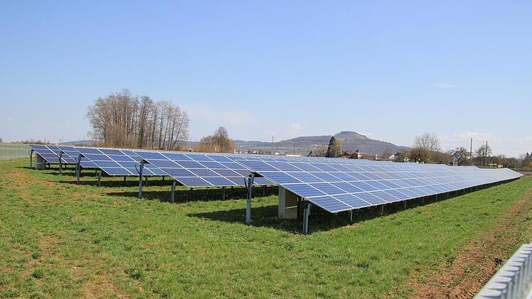Freiflächen-Solaranlagen sorgen im Raum Kulmbach für Diskussionsstoff. Symbolbild: Archiv/Ralf Lienert