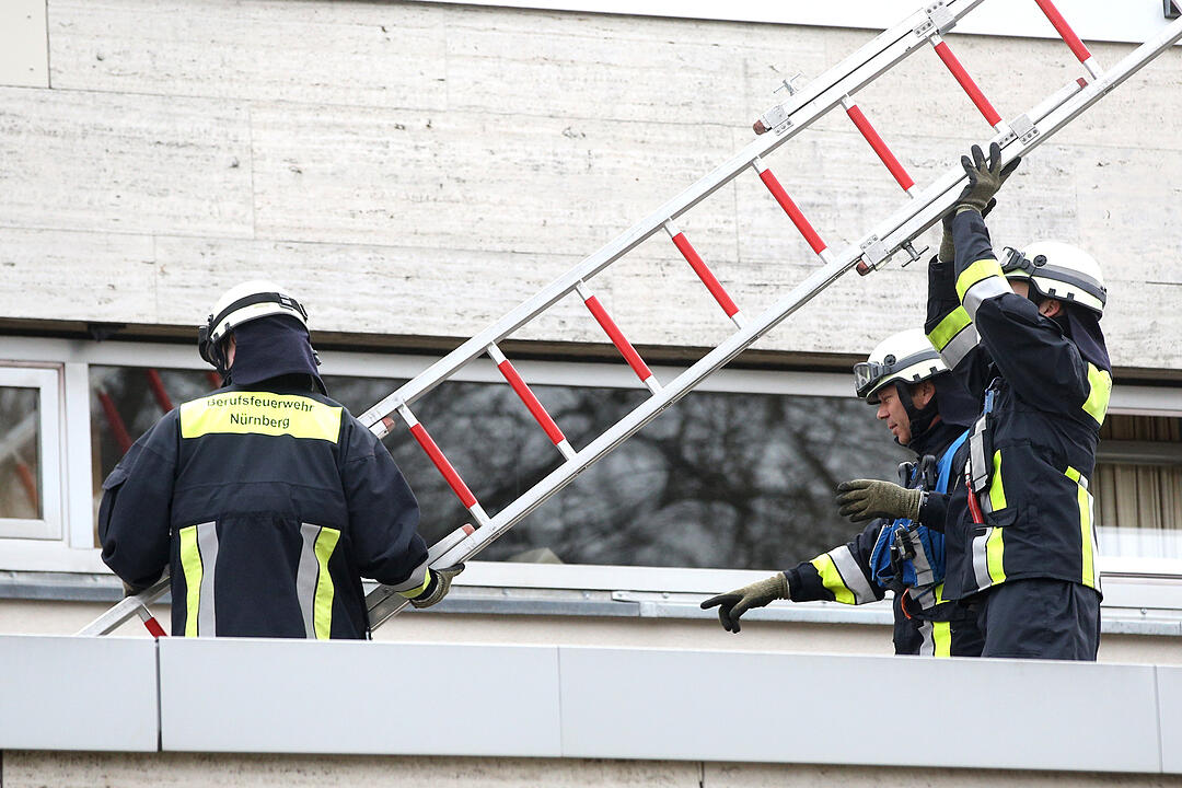 Nürnberg: Dachbrand in der Meistersingerhalle