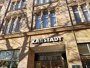 Galeria Karstadt Kaufhof: Beschäftigte erhalten Schock-Nachricht - bis zu 90 Filialen soll Aus drohen