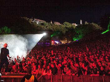Das Taubertal-Festival in Rothenburg ob der Tauber lockt mit fränkischer Kulisse, familiärer Atmosphäre und einer bunten Mischung an Künstlern. Foto: Sebastian Goeß/Taubertal-Festival.de
