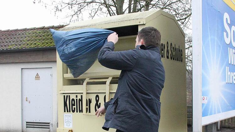 Bei Containern, die kaum Informationen auf der Hülle stehen haben, sollte der Spender stutzig werden. Fotos: Thomas Heuchling