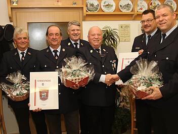 Arno Müller, Gerhard Janson, KBI Wolfgang Beyer, Karl Heinz Müller, KBM Christian Boßecker und Michael Rosenbusch (von links).  Foto: Michael Stelzner