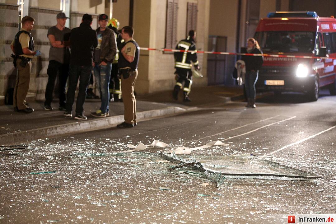 Unbekannte sprengen Geldautomat im Kreis Schweinfurt – Großfahndung läuft