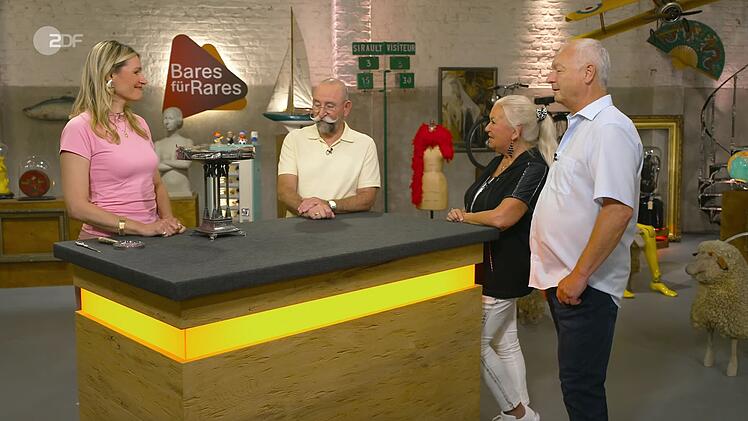 Als weiteres Sendungsobjekt datierte Expertin Bianca Berding einen galvanisch versilberten Tafelaufsatz auf 1900 bis 1925.