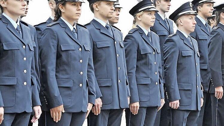 Die Farbe blau wird in Bamberg künftig Gewicht haben: Schon 2016 soll eine Bundespolizeischule eröffnen.  Foto: Bundespolizei