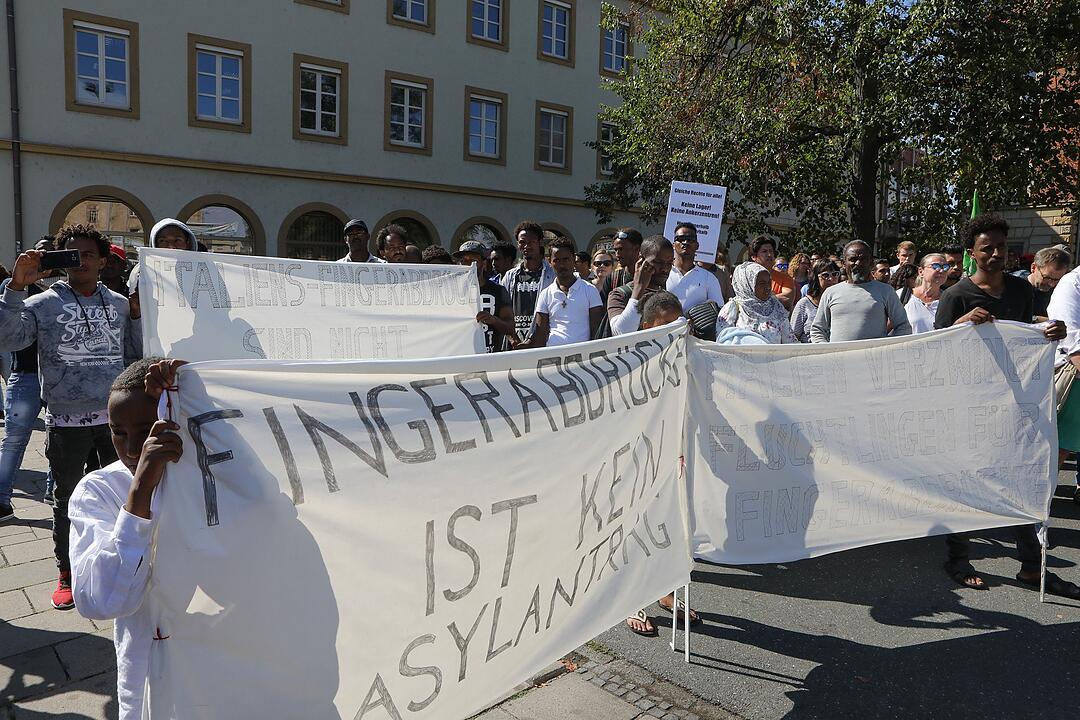 Bamberg; Demo gegen Massenlager und Anker-Zentren; Foto: Barbara Herbst