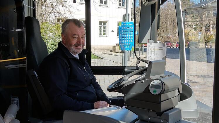 Jürgen Klüglein ist seit 28 Jahren Omnibusfahrer bei der Stadt beziehungsweise beim SÜC-Verkehrsbetrieb. ´ in Coburg.Foto: Simone Bastian