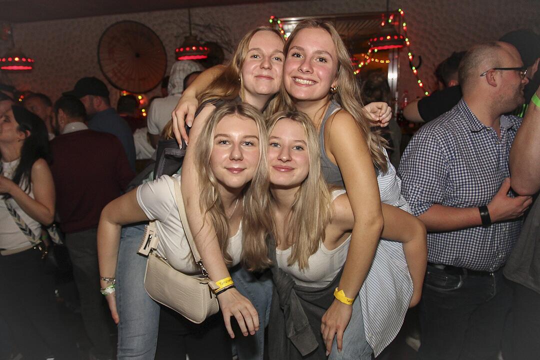 Partystimmung mit den Dorfrockern