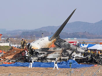 Passagierflugzeug in Südkorea verunglückt