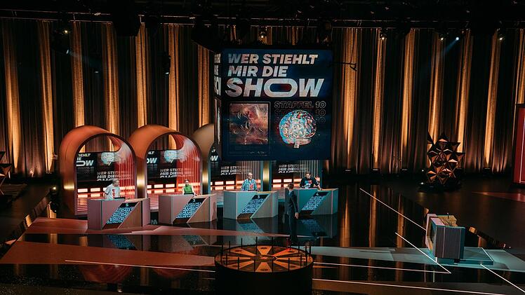 Seit 2021 zeigt ProSieben die Quizshow mit wechselnden Rateteams.