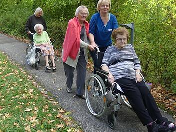 Die Wege im Park sind nun barrierefrei. Foto: Paul Pöhlmann