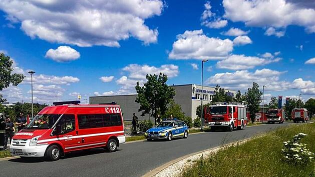 Schnelle Entwarnung in der Simon-Hegele-Straße - nur Fehlalarm.  Foto: Feuerwehr Forchheim