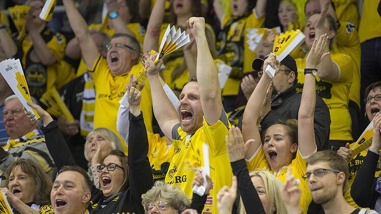 Endlich wieder vor (fast) voller Hütte: Der HSC 2000 Coburg kann in der neuen Saison wieder auf seine treuen Fans zählen.