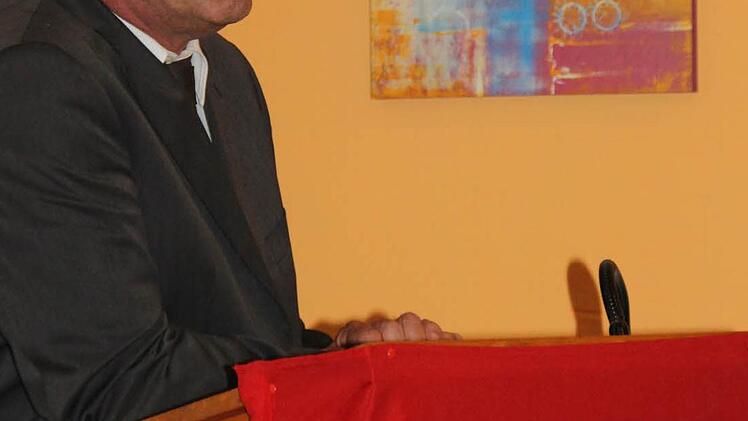 Frank Rebhan, OB aus Neustadt bei Coburg und Vorsitzender der SPD-Bezirkstagsfraktion ("Ich gehe in Mainleus zum Zahnarzt"), gab die Parole aus: "Wir brauchen keine 100 Prozent - 50 plus 1, das reicht." Foto: Stephan Tiroch