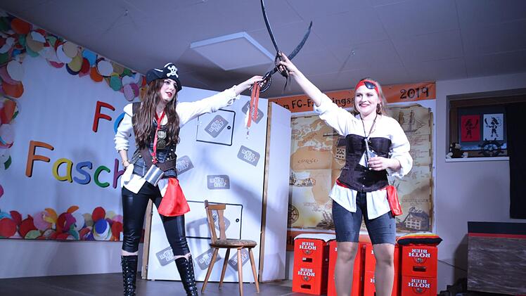 Piraten Alexa Bartenstein und Ida Potschka. Foto: Annette Warmuth