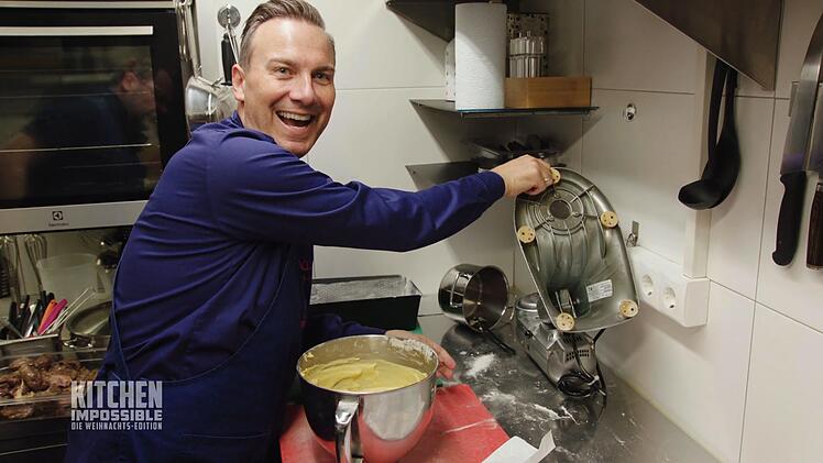 Mit den K&uuml;chenger&auml;ten hat Tim Raue seine Probleme.