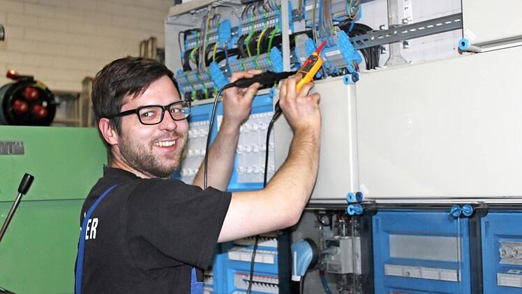 Thomas Salenbacher möchte eine Zusatzausbildung als Industriemeister/Elektrotechnik machen.  Foto: Schadeck
