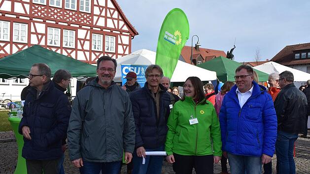 Die vier Kandidaten standen Rede und Antwort (von links): Uwe Zollikofer, Hartmut Kreisl, Barbara Poneleit und Edmund Ulm.   Foto: Petra Malbrich