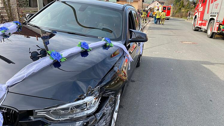 Unfall auf dem Weg zur Trauung