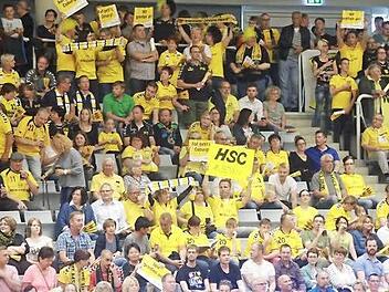 3530 Fans verwandelten den Coburger Sporttempel in einen Hexenkessel. Fotos: Timo Geldner