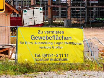 Welches Gewebe wird hier beworben? Foto: Josef Hofbauer
