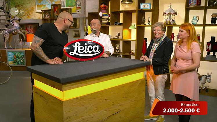 Selbst Horst Lichter verschlug es die Sprache, als in der Montagsausgabe von "Bares f&uuml;r Rares" (ZDF) ein altes Emailleschild alle Erwartungen &uuml;bertraf.