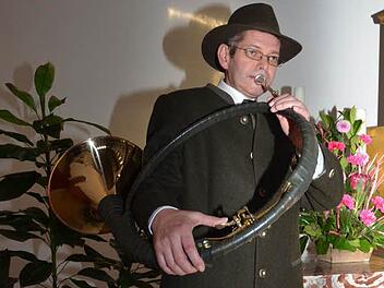 Der Jungjäger und Parforcehornbläser Leander Scherbel freut sich sehr auf sein Debüt in den Reihen des Bläsercorps anlässlich der Hubertusmesse in der St. Bartholomäus-Kirche in Rothenkirchen. Foto: K.-H. Hofmann