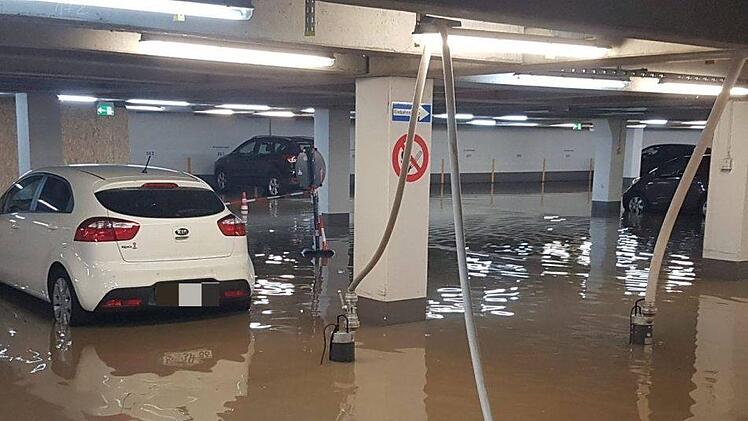 In Kulmbach stand gestern Nacht eine Tiefgarage unter Wasser. Bild: THW OV Kulmbach