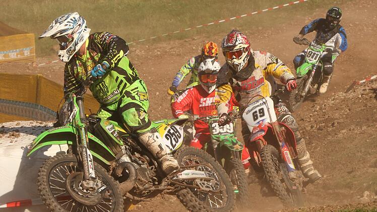 In den Kurven wird es eng. Auf diese spannenden Duelle dürfen sich die Zuschauer in Bramberg freuen.  Foto: Günther Geiling