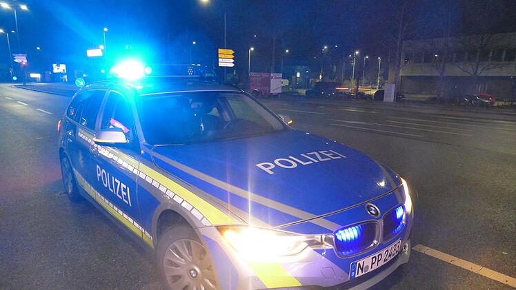 Bei einem Streit in der Nürnberger Sozialpension ist in der Nacht auf Dienstag ein 38-Jähriger verletzt worden. Foto: NEWS5 / Oßwald