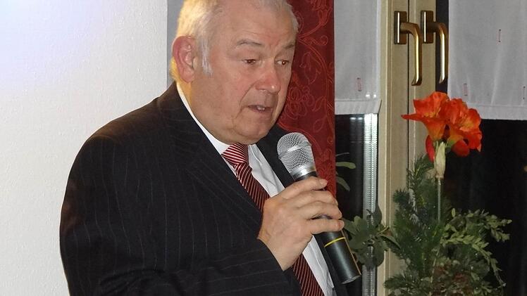 Günther Beckstein bekannte sich in Ebern klar zu einer Politik, die von christlichen Werten geprägt ist und die Mitmenschlichkeit in den Mittelpunkt stellt. Fotos: Johanna Eckert