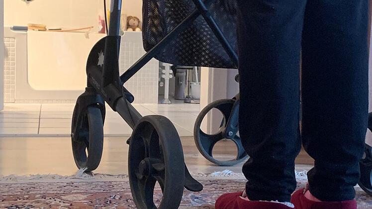 Pflege daheim ist ein Glücksfall. Doch nicht nur Gepflegte, auch Pflegende brauchen Unterstützung vom Staat. Foto: Brigitte Krause