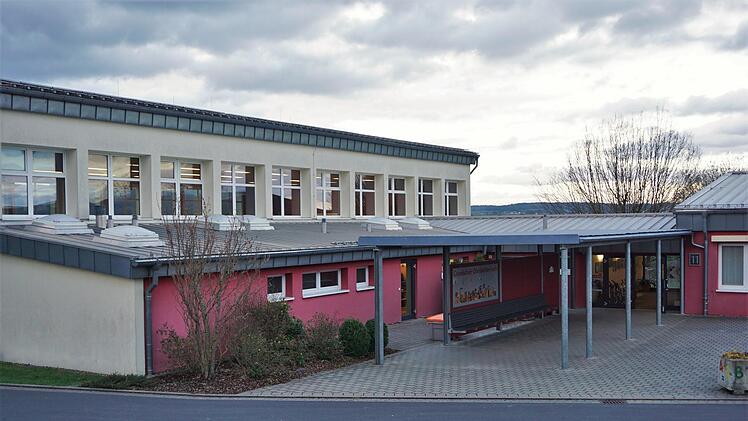 Die Schule Oberleichtersbach ist digital gut aufgestellt. Der Gemeinderat beschloss die weitere Anschaffung von Tablets für die Schülerinnen und Schüler.