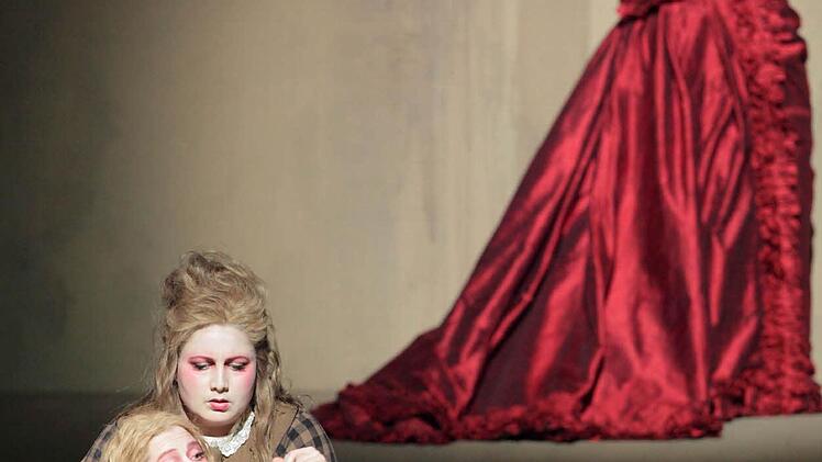 Barbara Hannigan (Marie),Okka von der Damerau (Charlotte) und Nicola Beller Carbone (Die Gräfin de la Roche) im 3. Akt