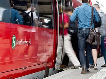 Bei der S-Bahn in Nürnberg kommt es von Freitag auf Samstag zu Zugausfällen.