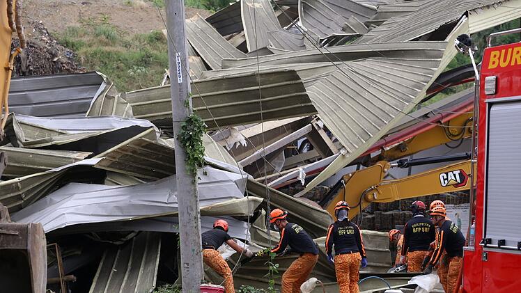 M&uuml;lllawine auf Deponie in Philippinen
